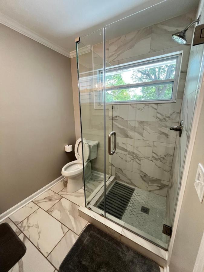 Atlanta Unit 2 Room 2 - Peaceful Weekend Getaway Private Bedroom & Bathroom Екстериор снимка