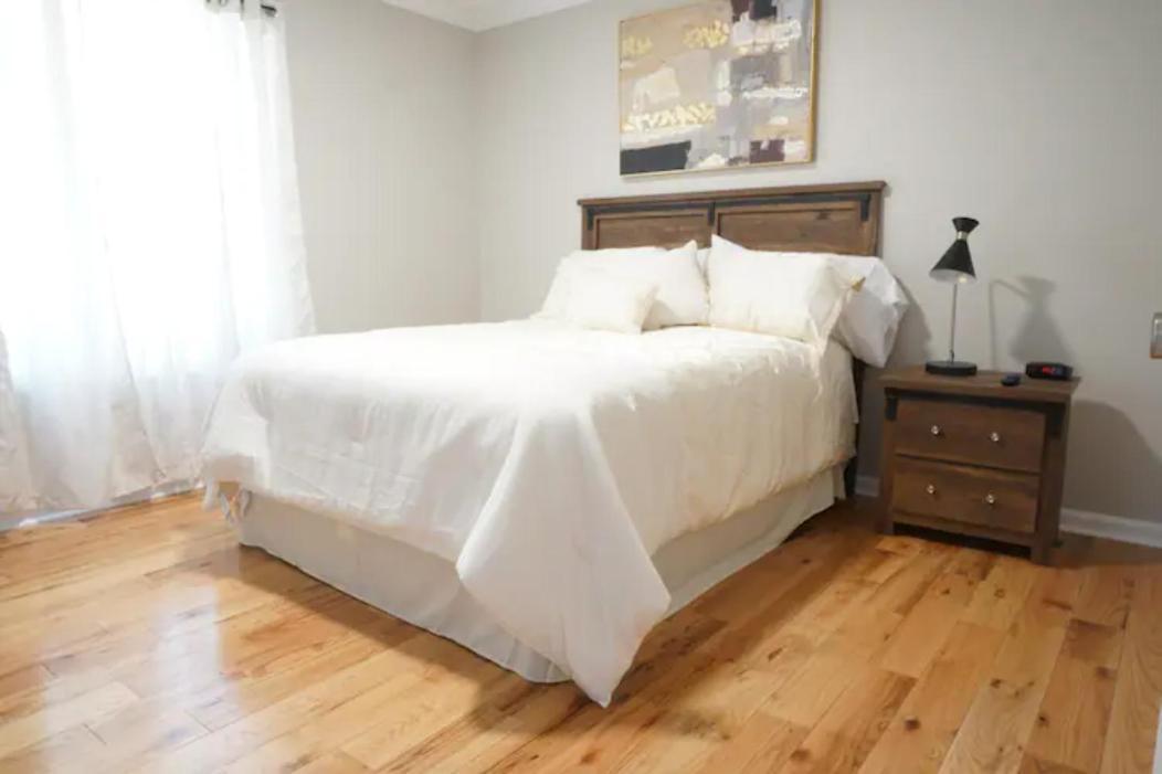 Atlanta Unit 2 Room 2 - Peaceful Weekend Getaway Private Bedroom & Bathroom Екстериор снимка